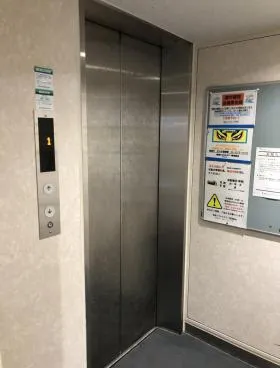 新宿ダイカンプラザビジネスタワーの外観