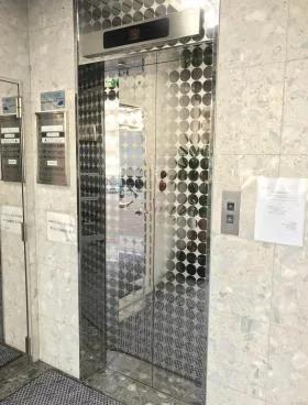西新宿アイコービルの外観