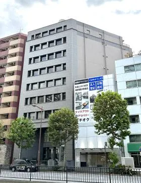 C&Kビルの外観