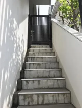 シンエイビルの外観