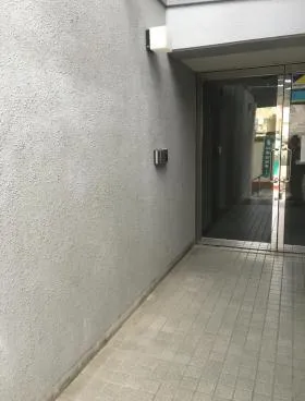 開花ビルの外観