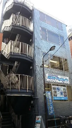 TSI神保町ビルの外観