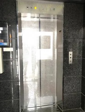 TSI神保町ビルの外観