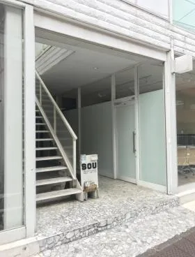 DHビルの外観