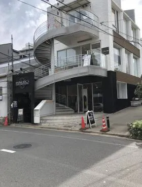 ROOB2ビルの外観