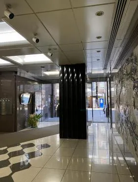 西新宿KNビルの外観