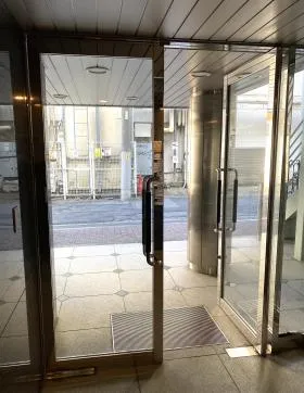 日祥ビルの外観
