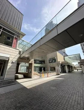 代官山ディセビルの外観
