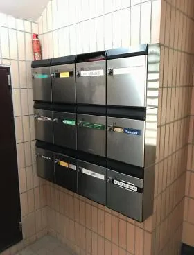 EL CASAビルの外観