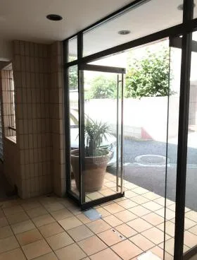 EL CASAビルの外観