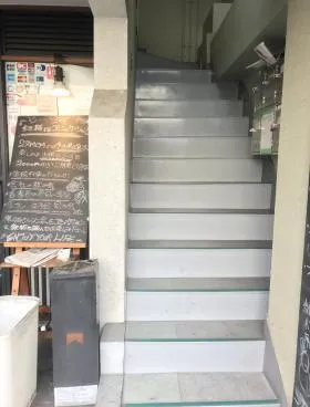 恵ビルの外観