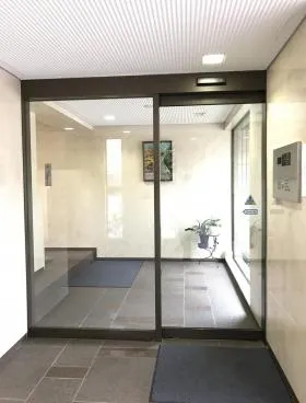 トミーリージェンシービルの外観