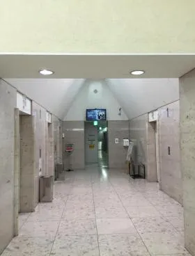 新宿三井ビルディング二号館の外観