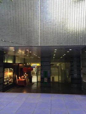 新宿三井ビルディング二号館の外観