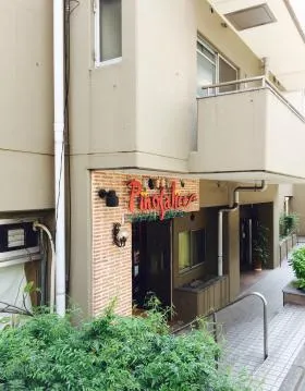 ロイヤルバレス渋谷ビルの外観