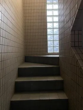 エストレーヤ広尾ビルの外観
