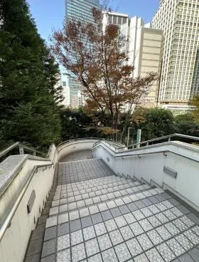 グランパークタワーの外観