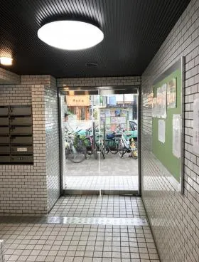 日興パレス広尾プラザビルの外観