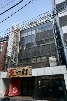 福八ビルの外観