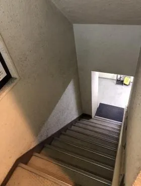 福八ビルの外観