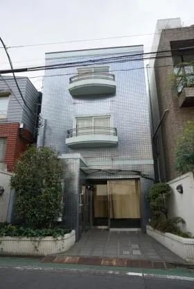 クレスト広尾の外観