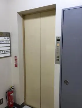 森正ビルの外観