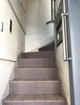 西原ビルの外観