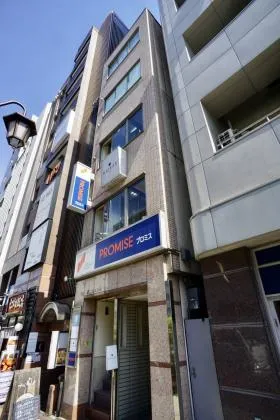 西原ビルの外観