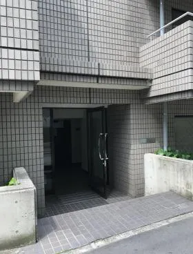 クレセント恵比寿ビルの外観