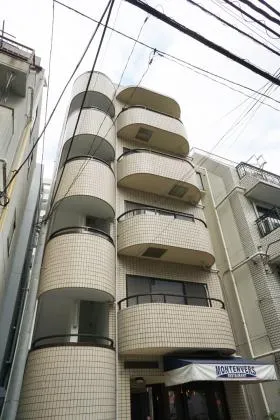 デリス第2ビルの外観