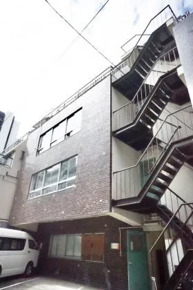 第三和幸ビルの外観