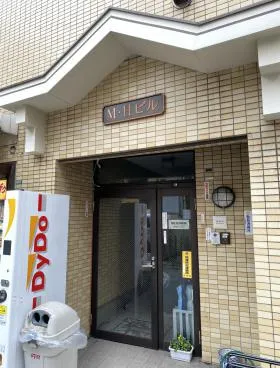 MHビルの外観