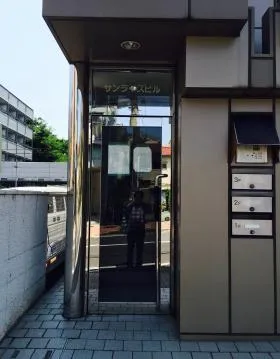 サンライズビルの外観