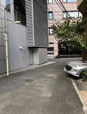 M2ビルの外観
