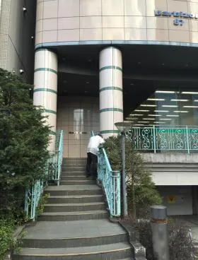 Barbizon87の外観