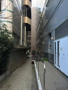 Barbizon87の外観