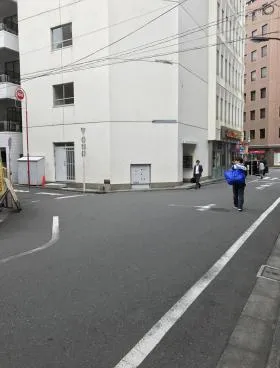 万寿金ビルの外観