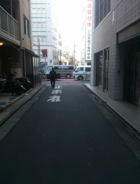 新宿旭A館ビルの外観