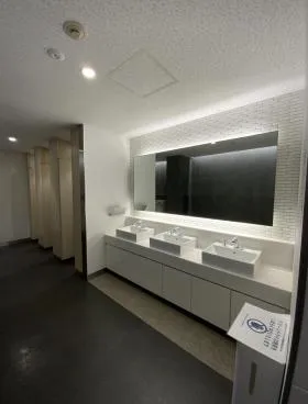 市ヶ谷スクエア(旧市ヶ谷東急)ビルの外観