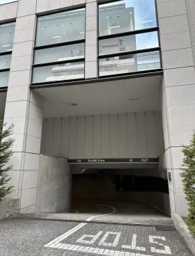 市ヶ谷スクエア(旧市ヶ谷東急)ビルの外観
