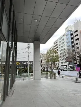 市ヶ谷スクエア(旧市ヶ谷東急)ビルの外観