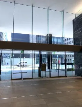 日本橋フロントビルの外観