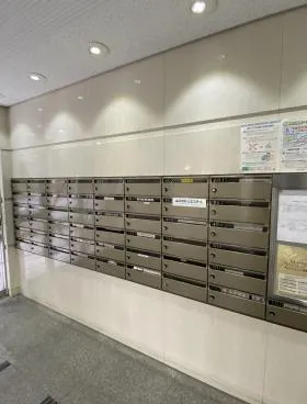新宿アイランドアネックスの外観