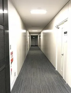 西新宿フォレストビルの外観
