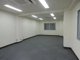 岡田ビルの外観