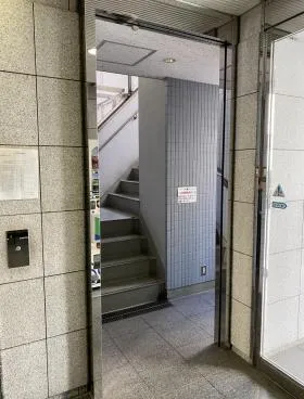 紀伊國屋ビルの外観