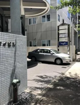 エムアイビルの外観