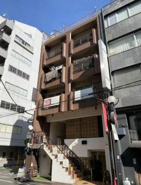 鳥居ビルの外観
