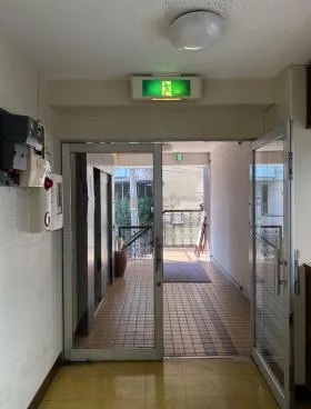 鳥居ビルの外観