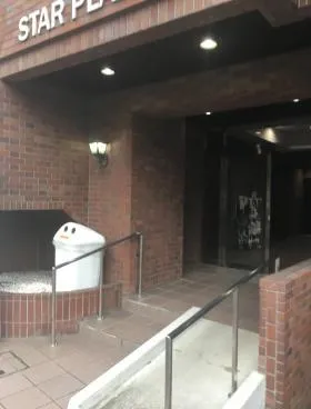 スタープラザの外観
